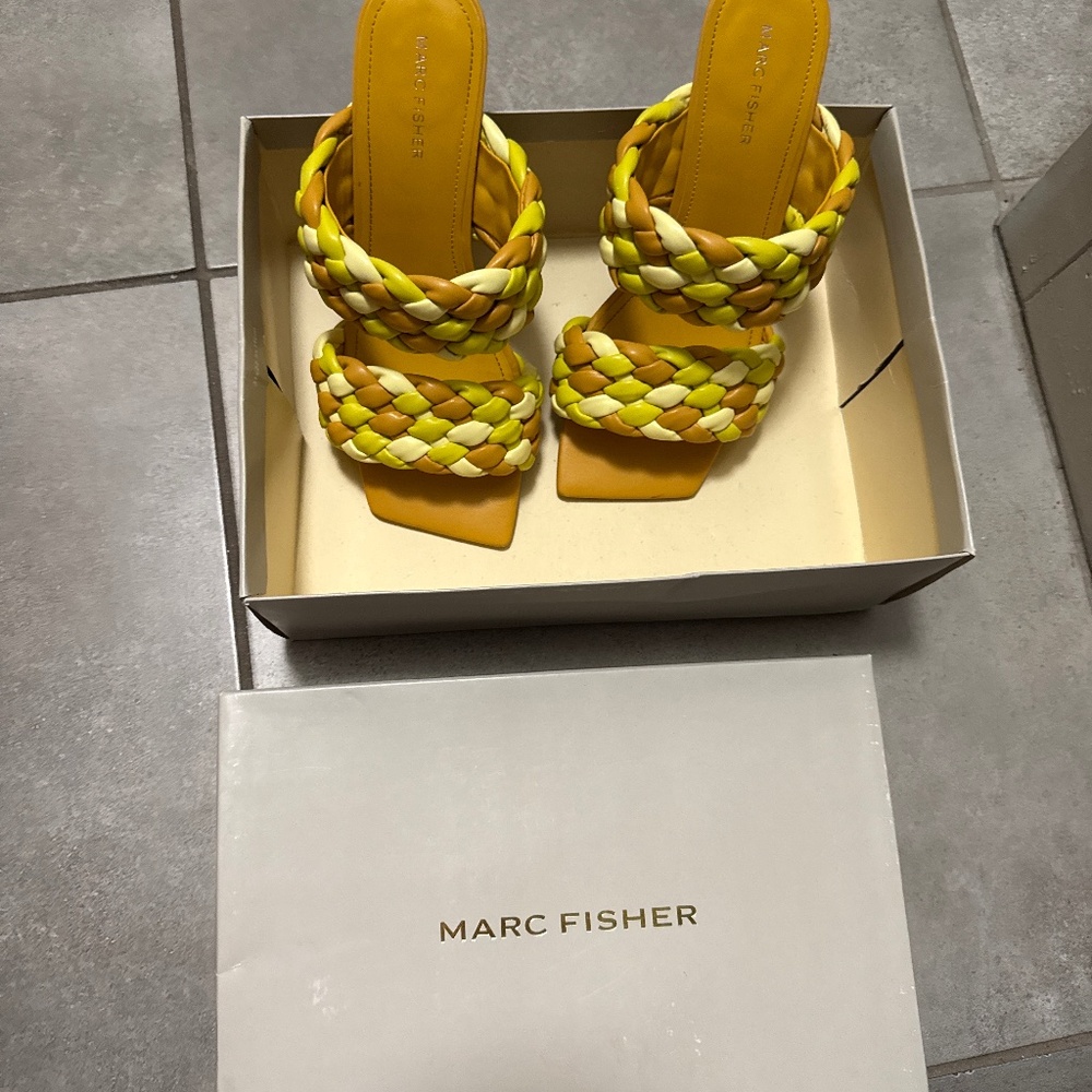 Marc Fisher Heels size 10